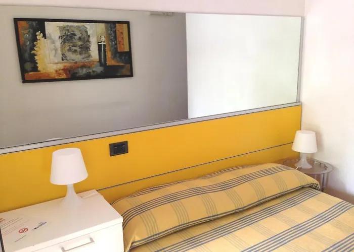 Clelia Πανσιόν Λεβάντο